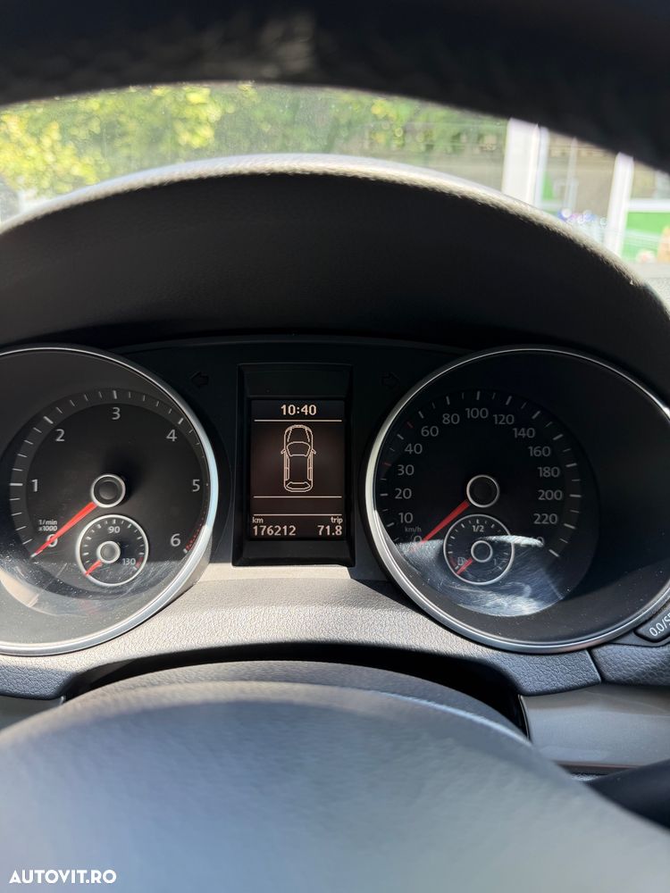 Volkswagen Golf 1.6 TDI BlueMotion Technology Comfortline - 12