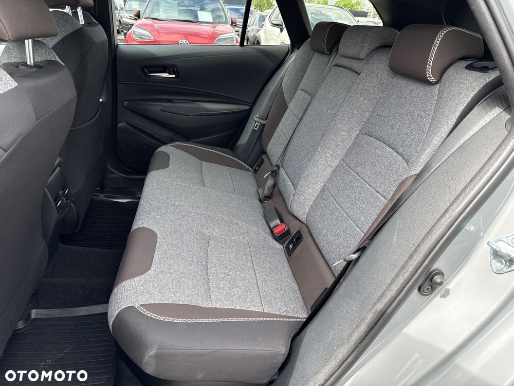 Toyota Corolla 2.0 Hybrid Trek - 12