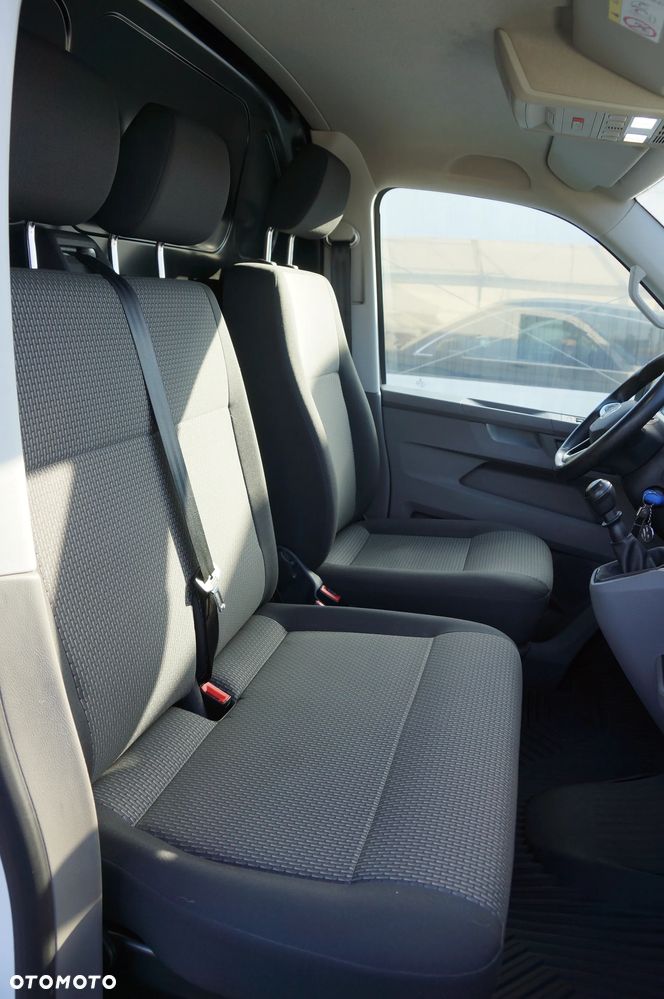 Volkswagen Transporter - 25