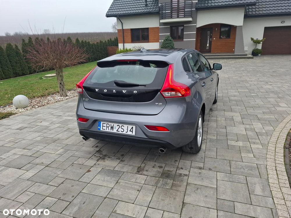 Volvo V40 T2 You - 14
