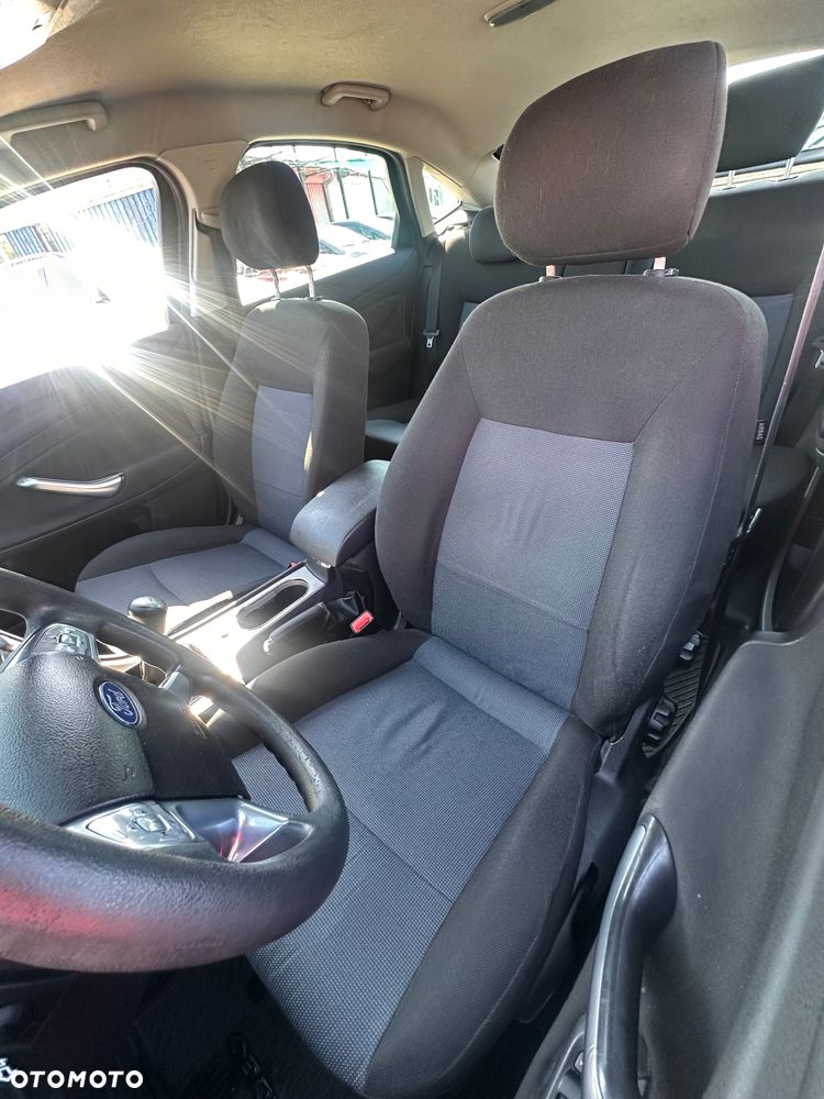 Ford Mondeo 1.6 Titanium - 21