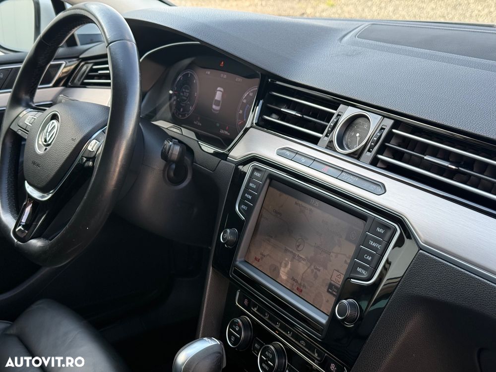 Volkswagen Passat 2.0 TDI SCR DSG Highline - 11