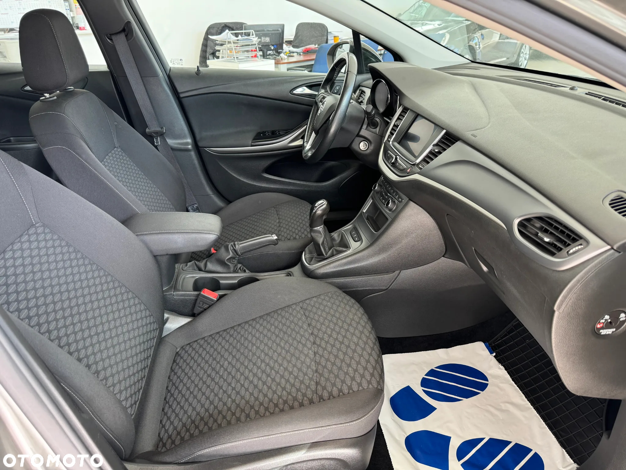 Opel Astra V 1.2 T Edition S&S - 23