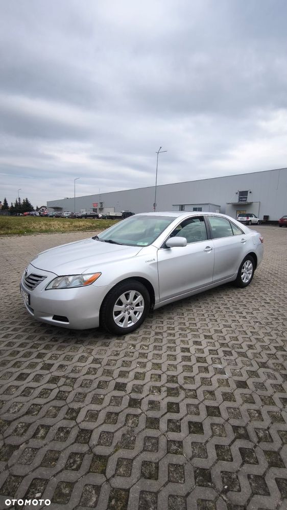 Toyota Camry - 5