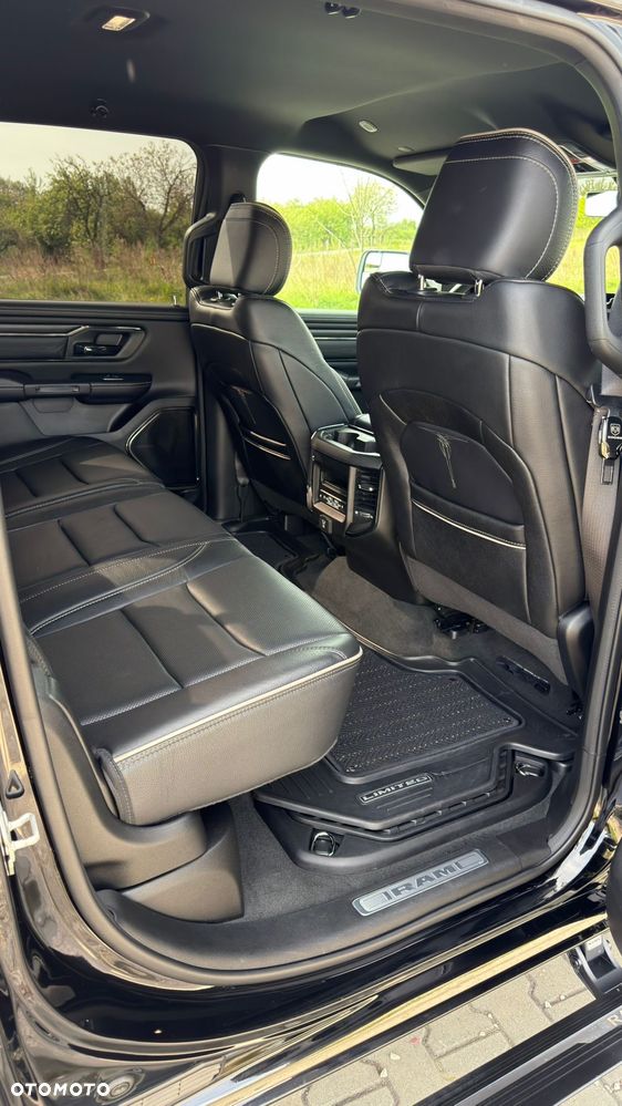 RAM 1500 Crew Cab Longbed Longhorn - 17