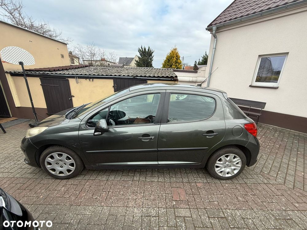 Peugeot 207 - 3