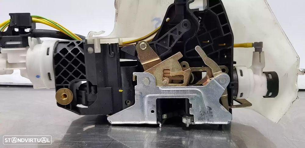 FECHADURA PORTA TRASEIRA ESQUERDA MERCEDES-BENZ CLASSE S 1999 -2207300435 - 1