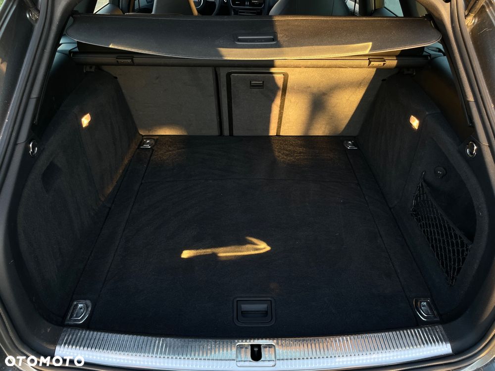 Audi A4 Avant 2.0 TDI Quattro Line - 12