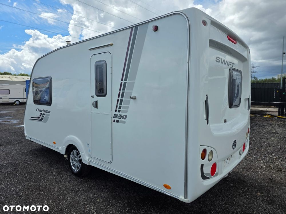 SWIFT CHARISMA 230 - 3