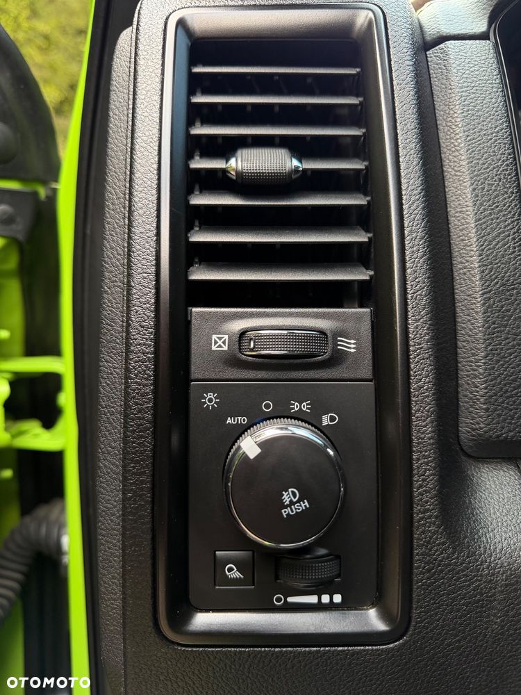 Dodge RAM 5.7 4x4 - 19