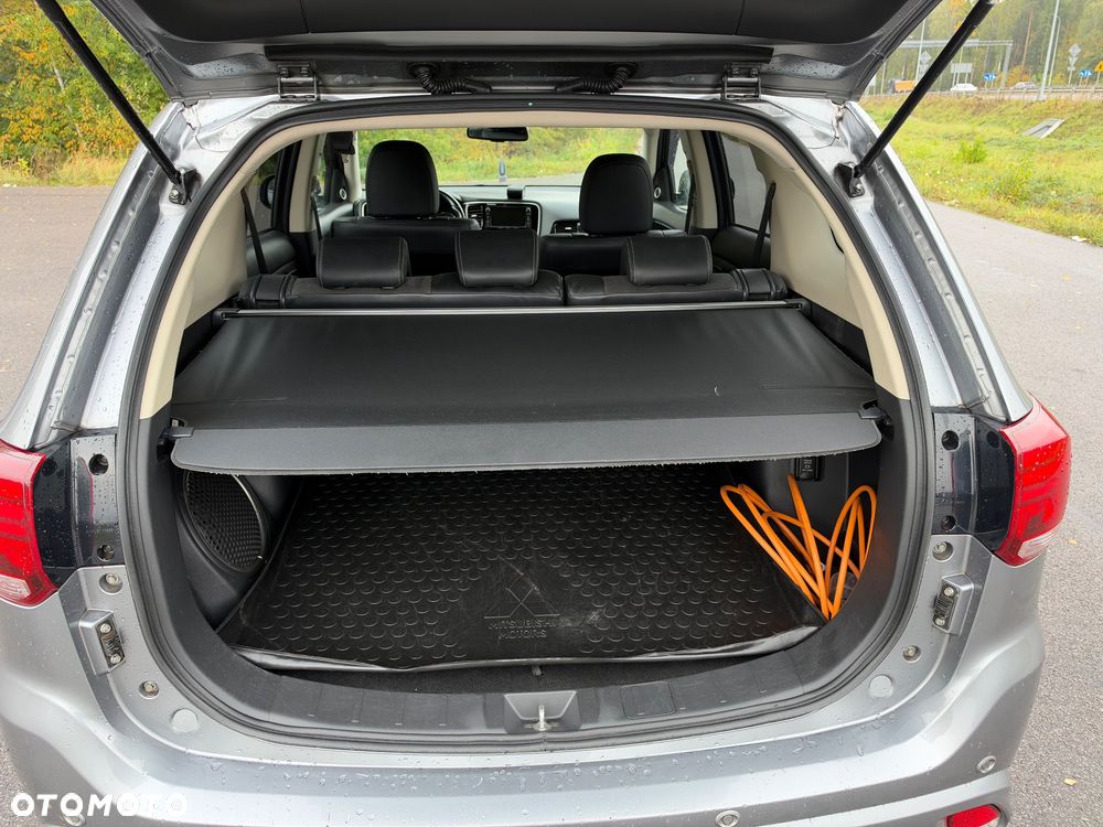 Mitsubishi Outlander - 18