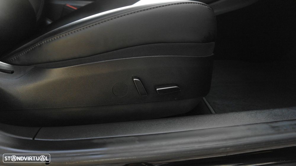 Tesla Model 3 Long Range Tração Traseira - 34