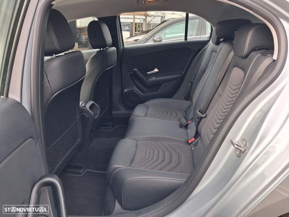 Mercedes-Benz A 200 Standard - 11