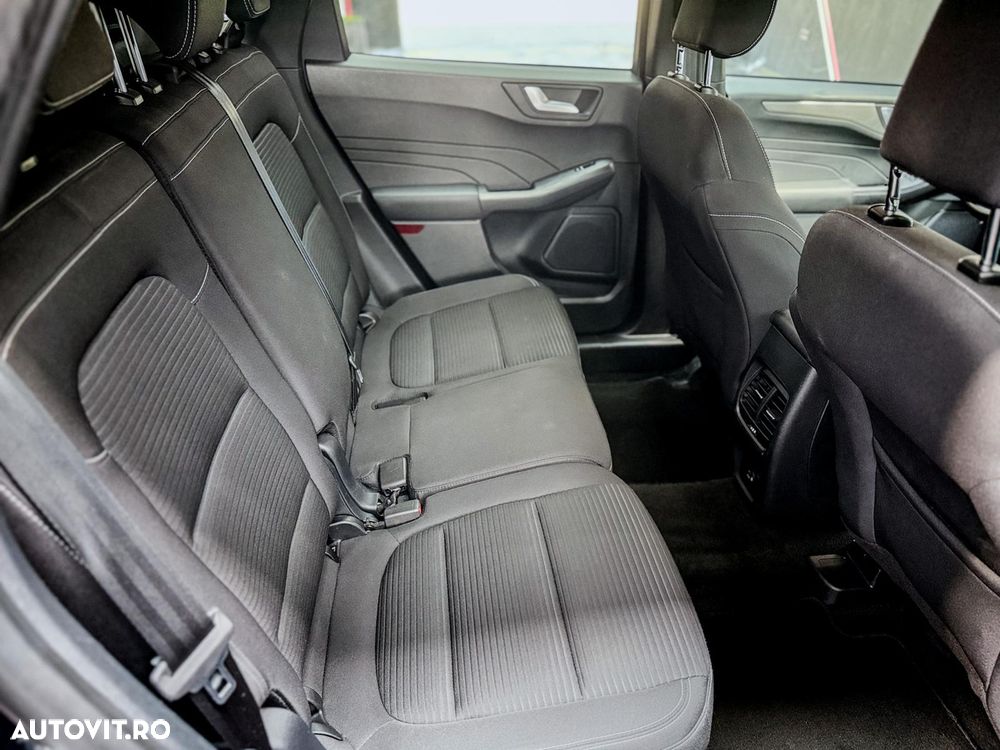 Ford Kuga - 23