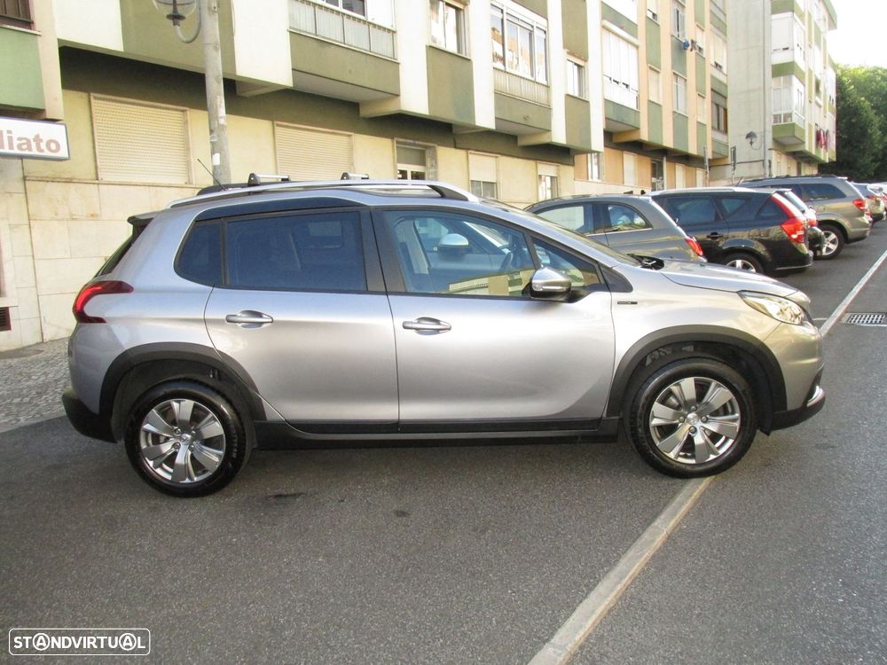 Peugeot 2008 1.2 PureTech Signature - 10