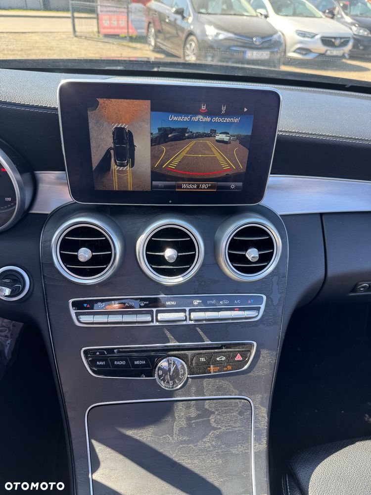 Mercedes-Benz Klasa C 300 9G-TRONIC - 8