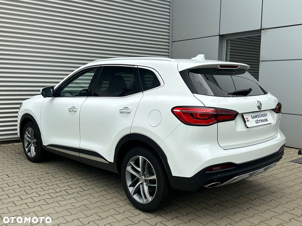 MG HS 1.5 T-GDI Exclusive DCT - 10