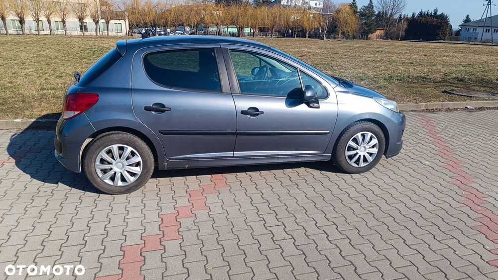 Peugeot 207 - 2