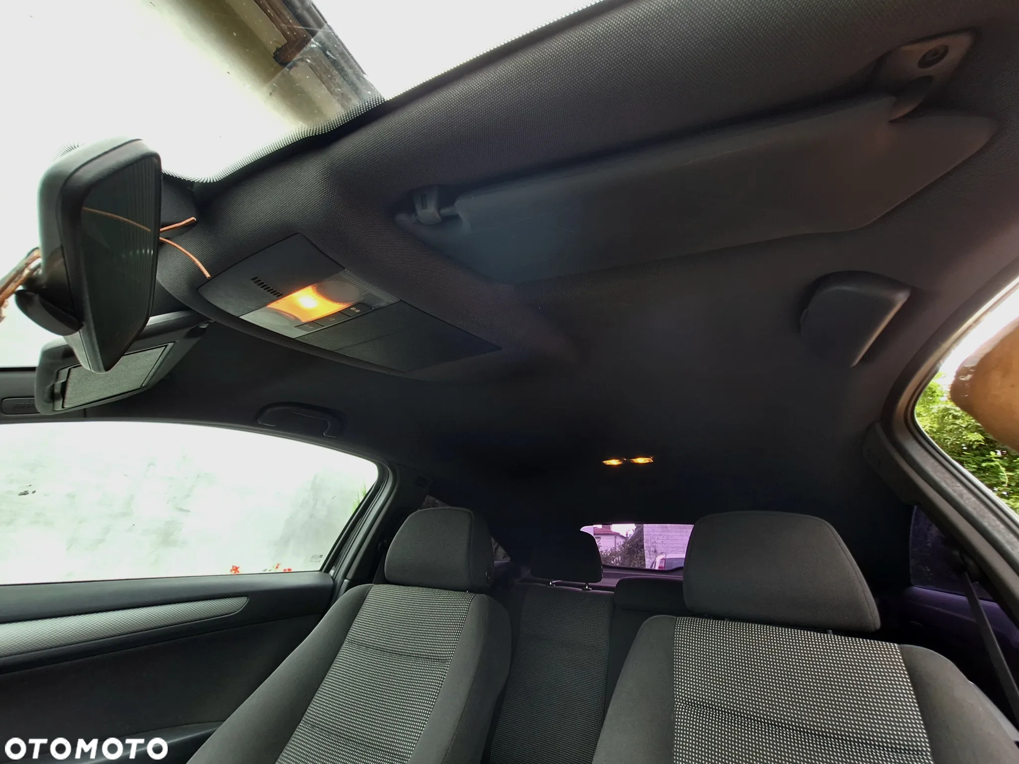 Opel Astra III GTC 2.0 T Sport - 9