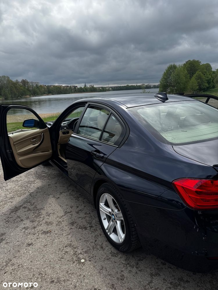 BMW Seria 3 - 12