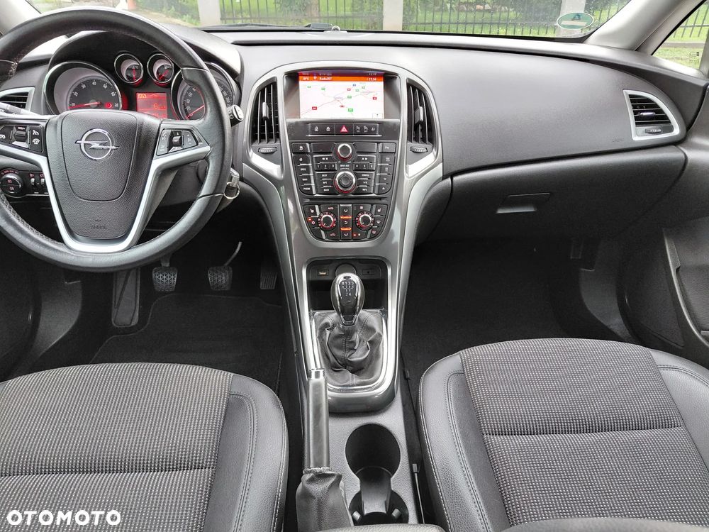 Opel Astra 1.6 Exklusiv - 29