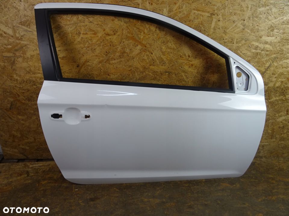 DRZWI PRAWY PRZÓD HYUNDAI I20 08-12 1.2 - 1