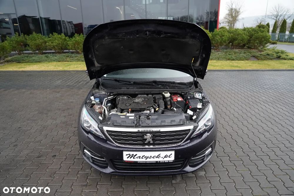 Peugeot 308 BlueHDi 130 EAT6 Stop & Start Active Business-Paket - 37