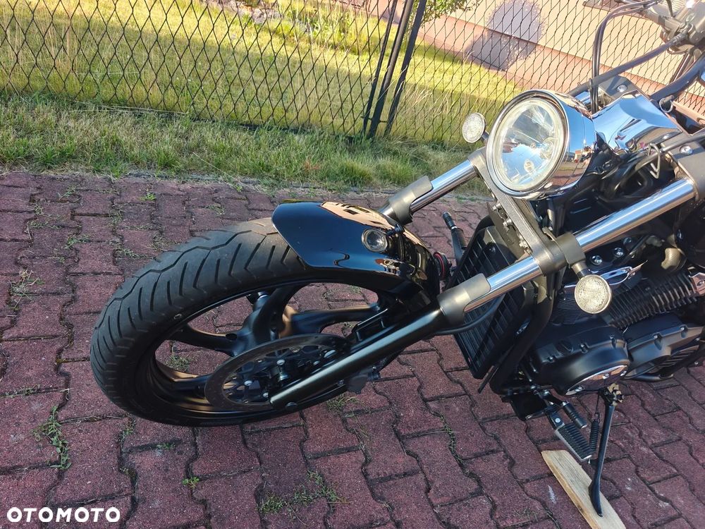 Yamaha XVS - 22