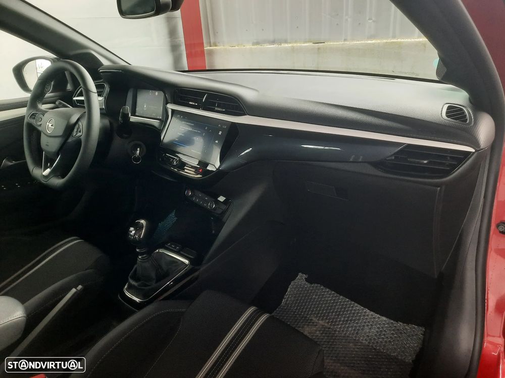 Opel Corsa 1.2 T GS - 19