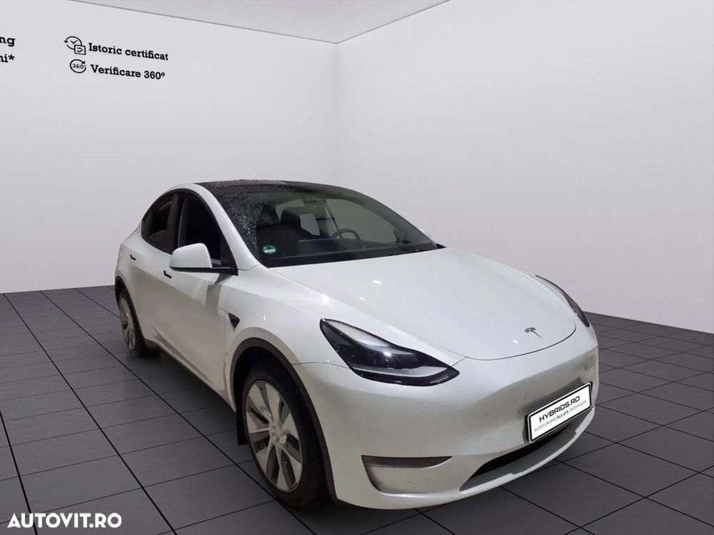 Tesla Model Y Long Range Dual Motor AWD - 3