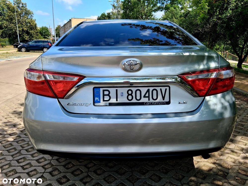 Toyota Camry - 16
