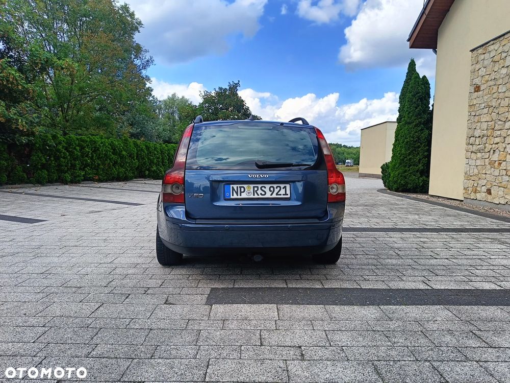 Volvo V50 2.0D Momentum - 4
