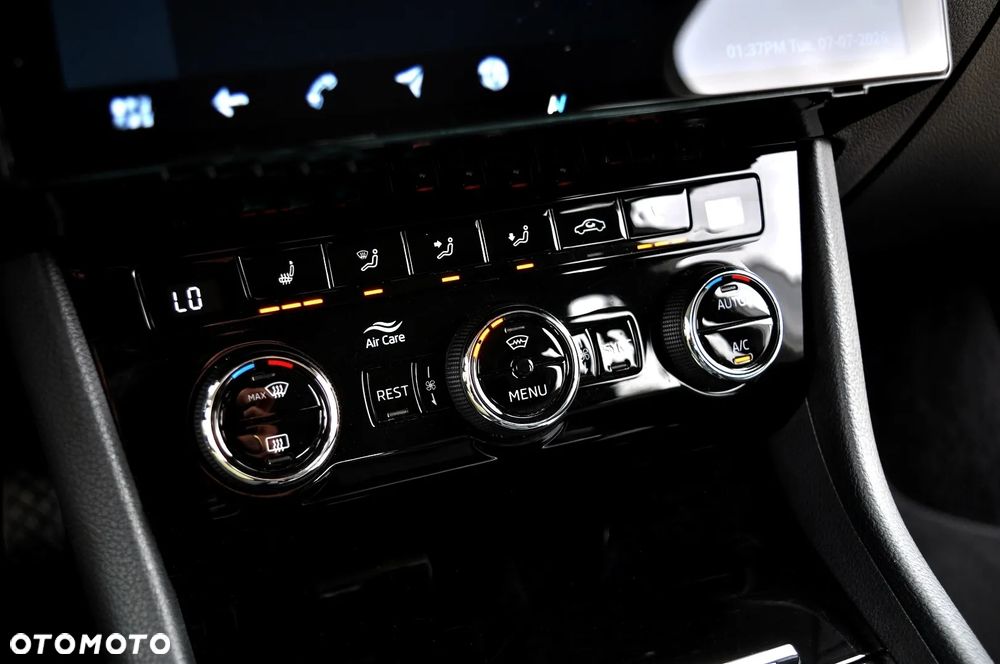 Skoda Superb 2.0 TDI DSG Premium Edition - 29