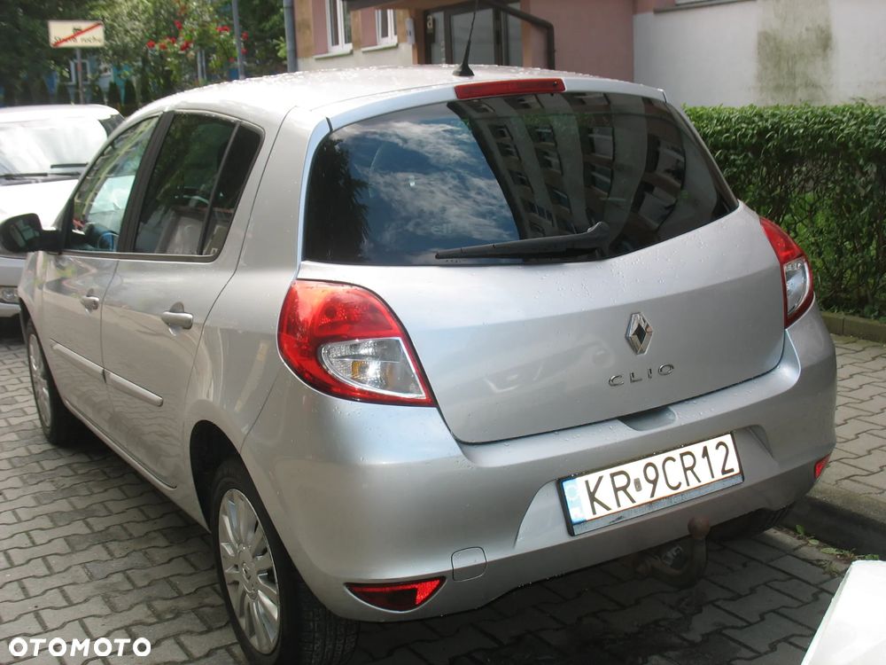 Renault Clio - 2