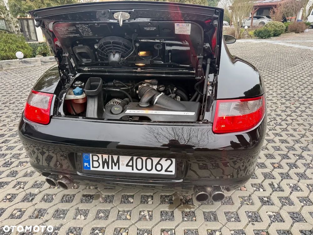 Porsche 911 Carrera - 10