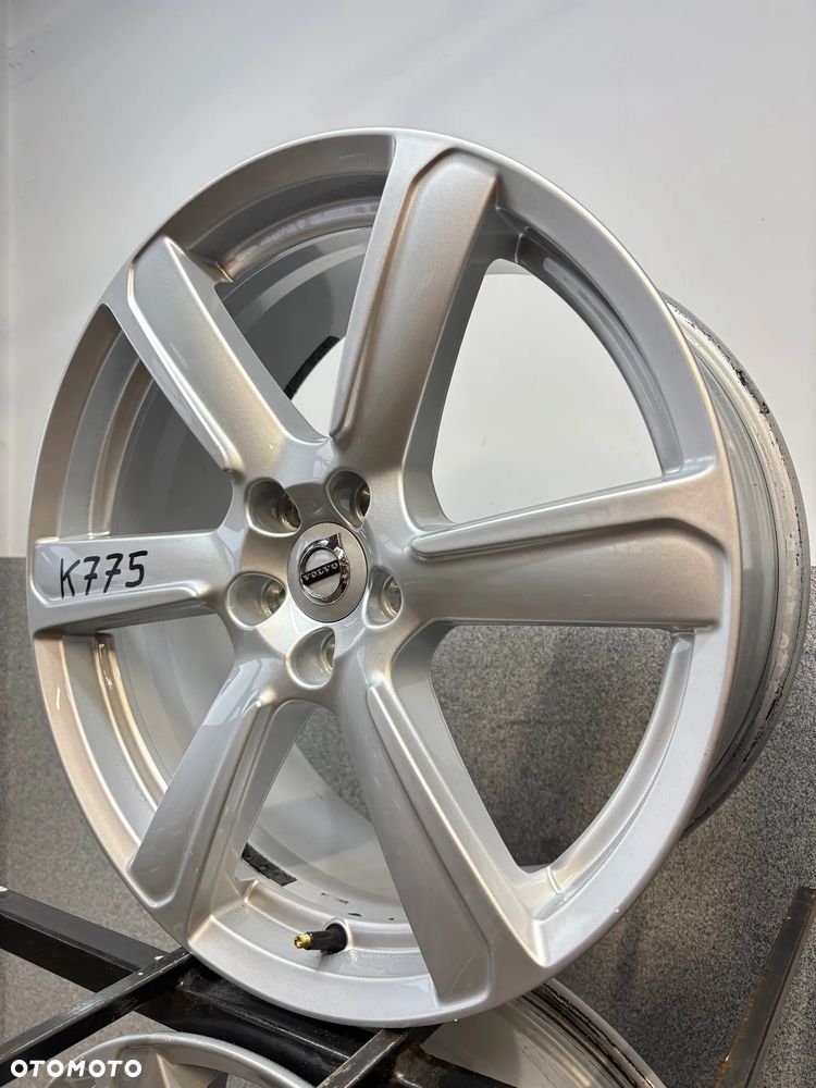 4 Felgi Alu. Volvo XC90, XC60, V90, S90, S60 19" ET42,5, 8J - 4