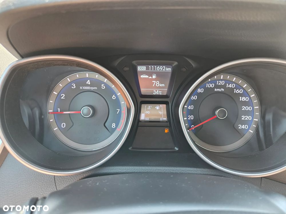 Hyundai i30 1.6 Comfort - 12