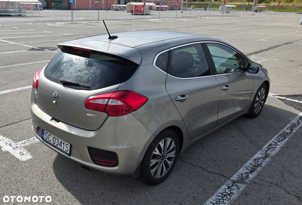 Kia Ceed 1.6 GDI L Business Line - 6
