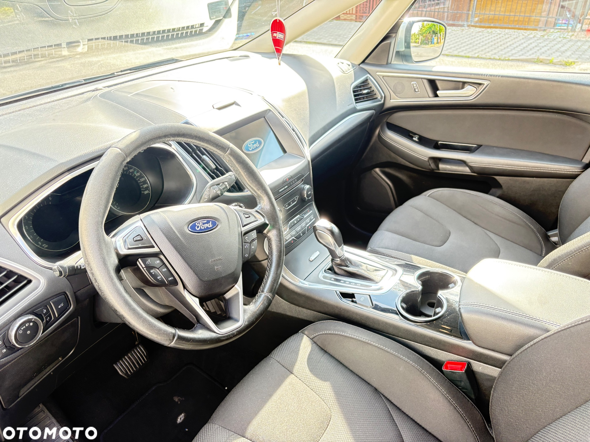 Ford S-Max 2.0 TDCi Titanium PowerShift - 9