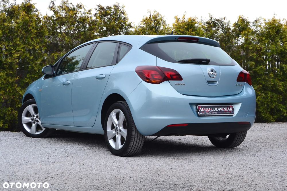 Opel Astra 1.4 EcoFLEX Design Edition - 10