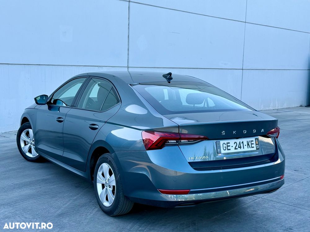 Skoda Octavia 2.0 TDI DSG Style - 9