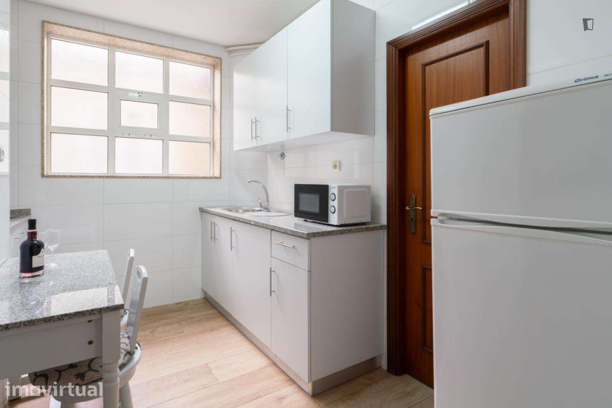 Apartamento com 1 quartos - localizado em Cedofeita Porto - Grande imagem: 4/25