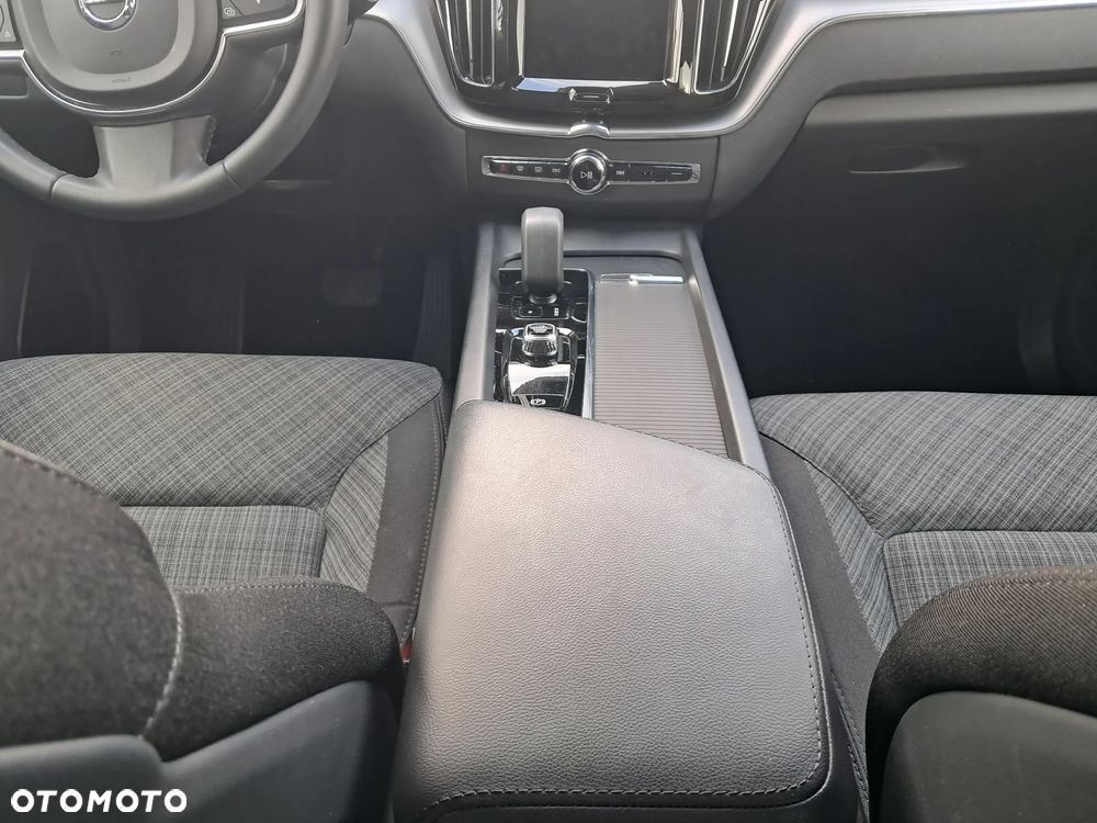 Volvo XC 60 B4 B Core - 27