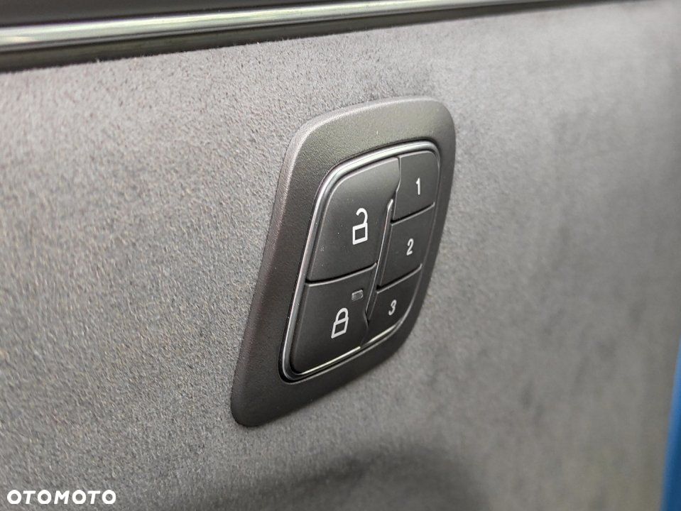 Ford Mustang Mach-E - 26