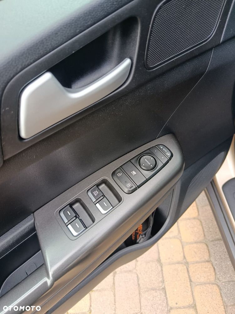 Kia Sportage - 13