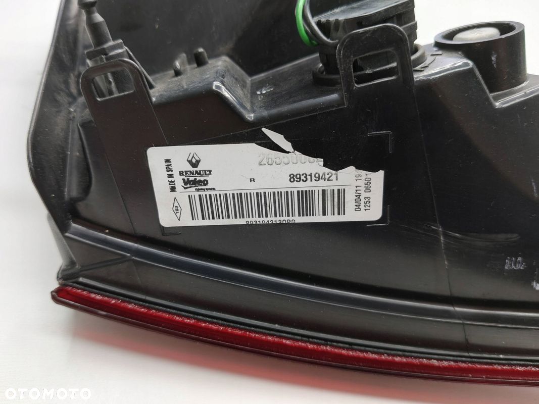 LAMPA KLAPY TYŁ PRAWA RENAULT MEGANE III KOMBI 89319421 - 8