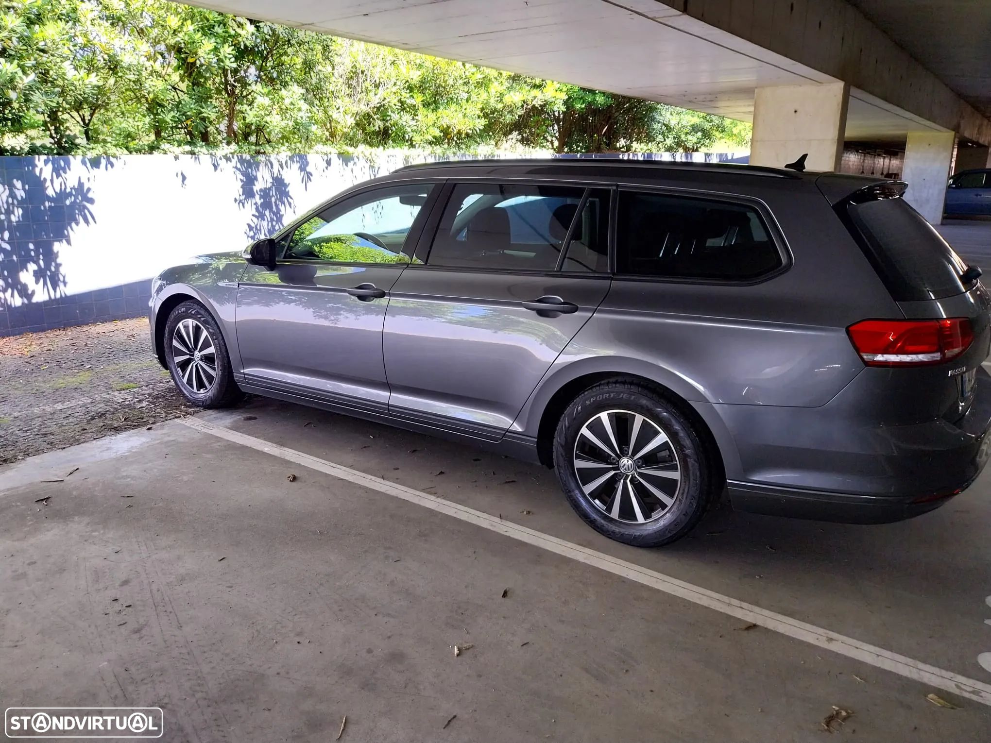 VW Passat Variant 1.6 TDI (BlueMotion ) Trendline - 1