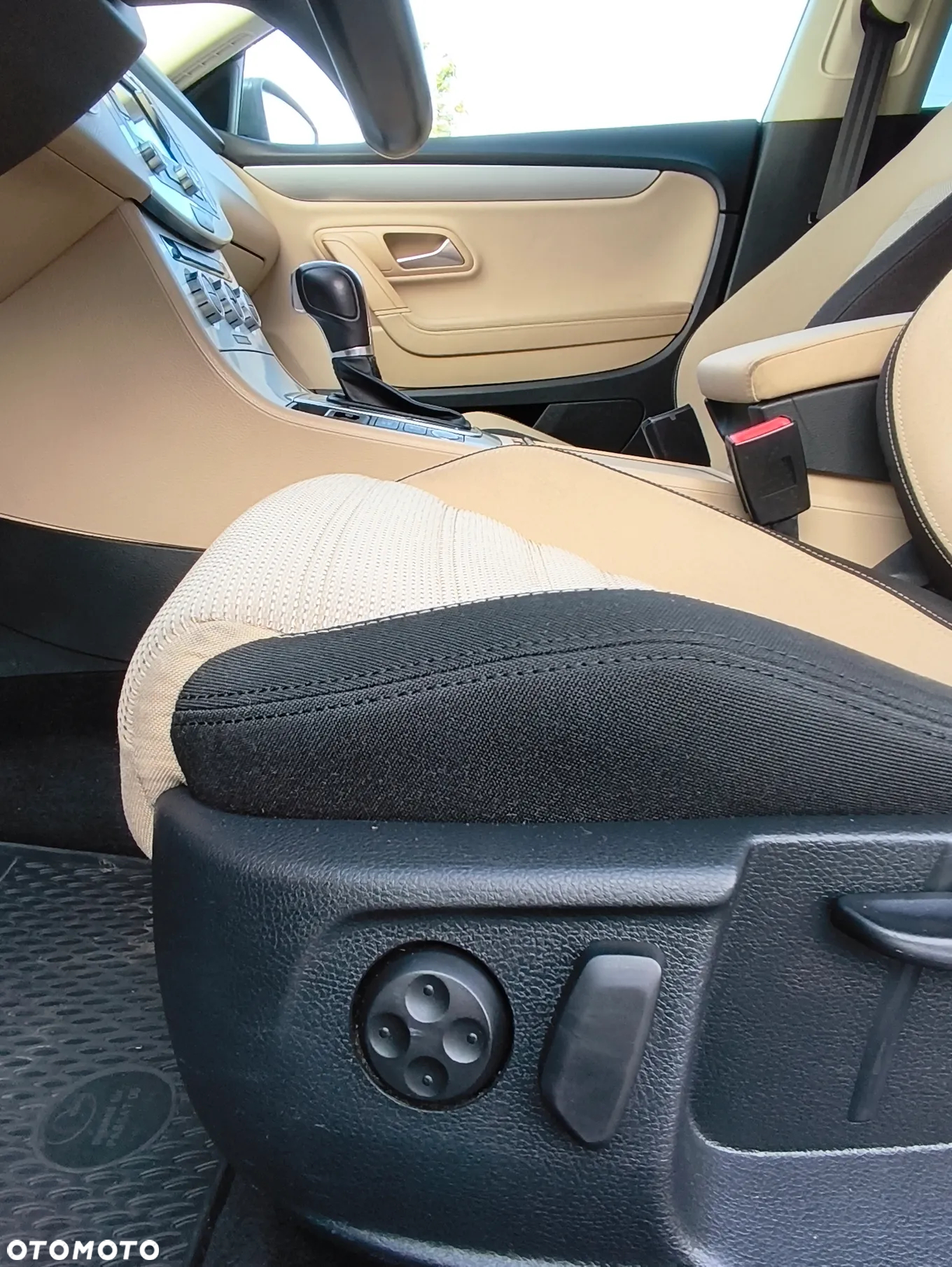 Volkswagen CC 1.4 TSI BMT DSG - 23