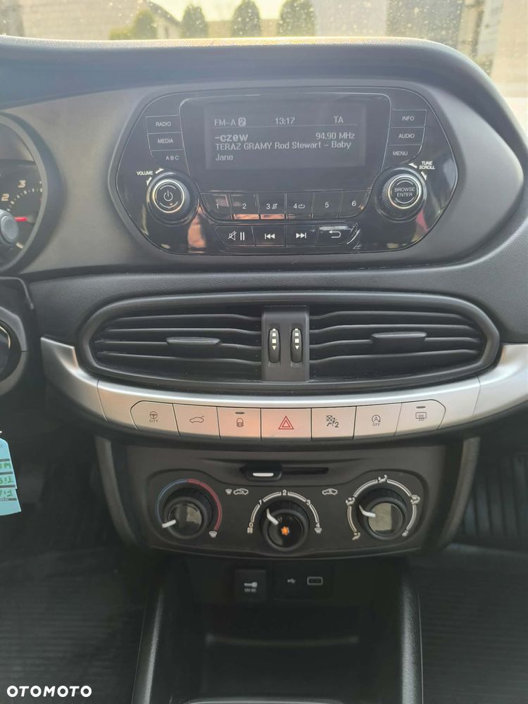 Fiat Tipo 1.4 16V Lounge EU6d - 21