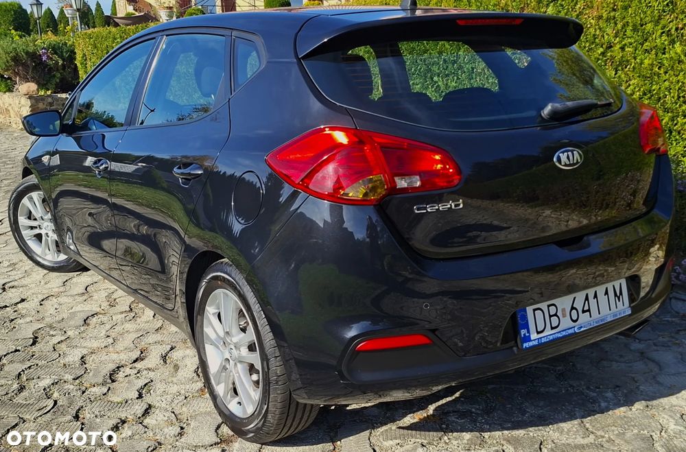 Kia Ceed 2012 photo 4